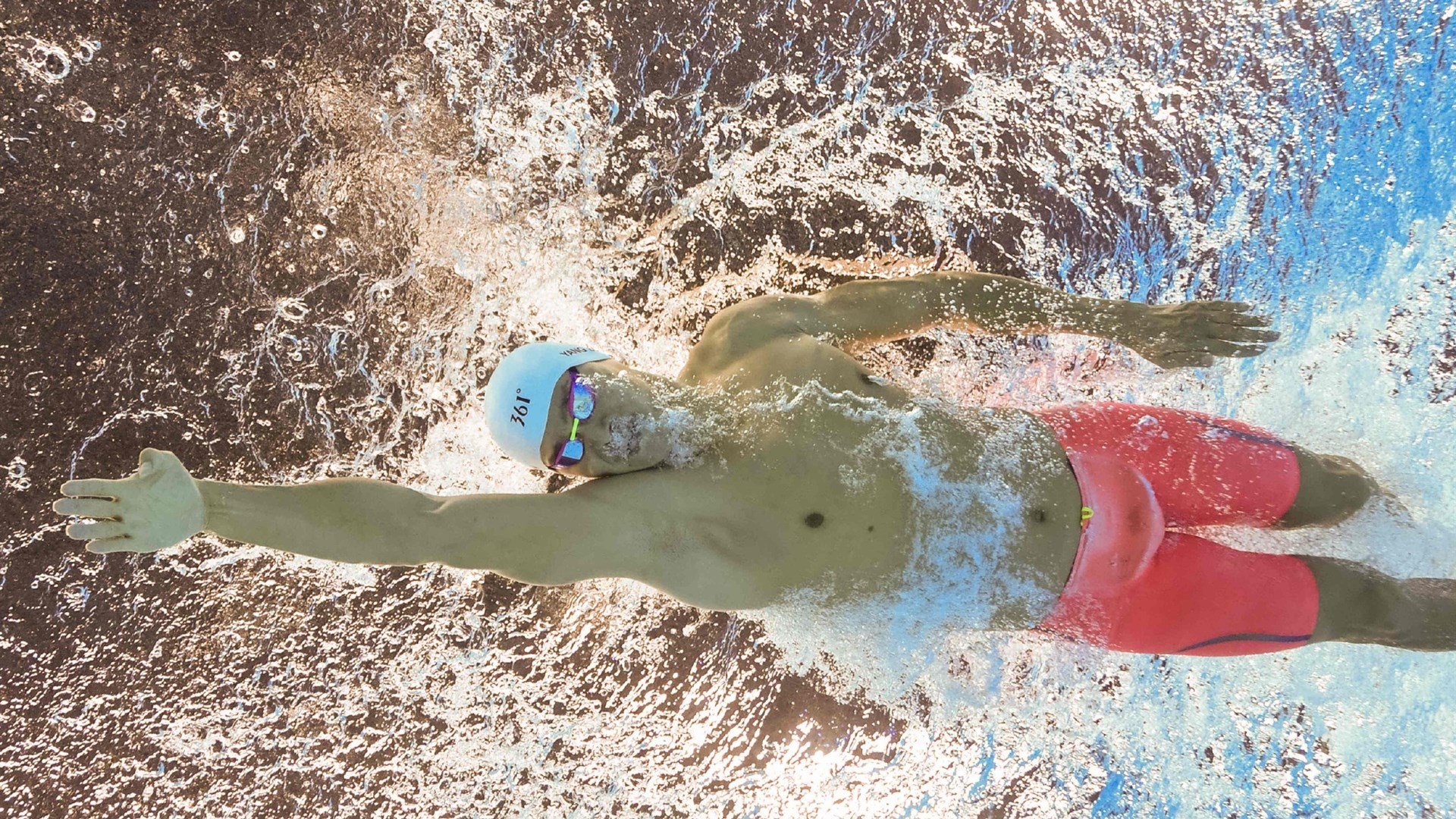 _水上漂流节：激浪中自由奔跑_，水上漂流好玩吗